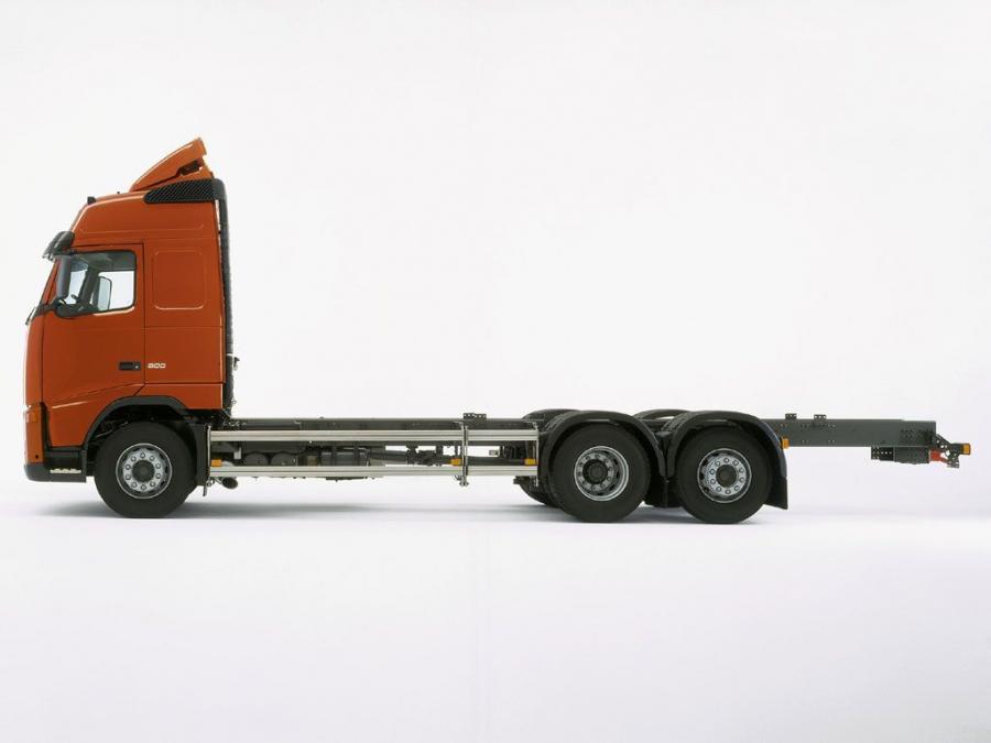  Volvo FH12 6x2 2002 года  (фото 2 из 2)